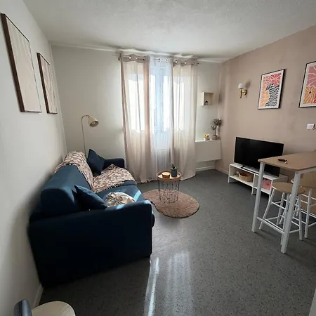 Cozy Wellington-studio Near Arras Station And Center Achicourt