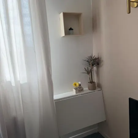 Cozy Wellington-studio Near Arras Station And Center * Achicourt