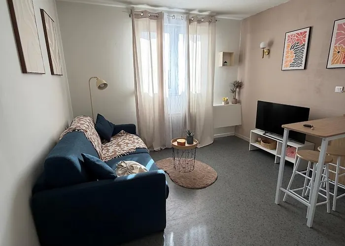 Cozy Wellington-studio Near Arras Station And Center Achicourt